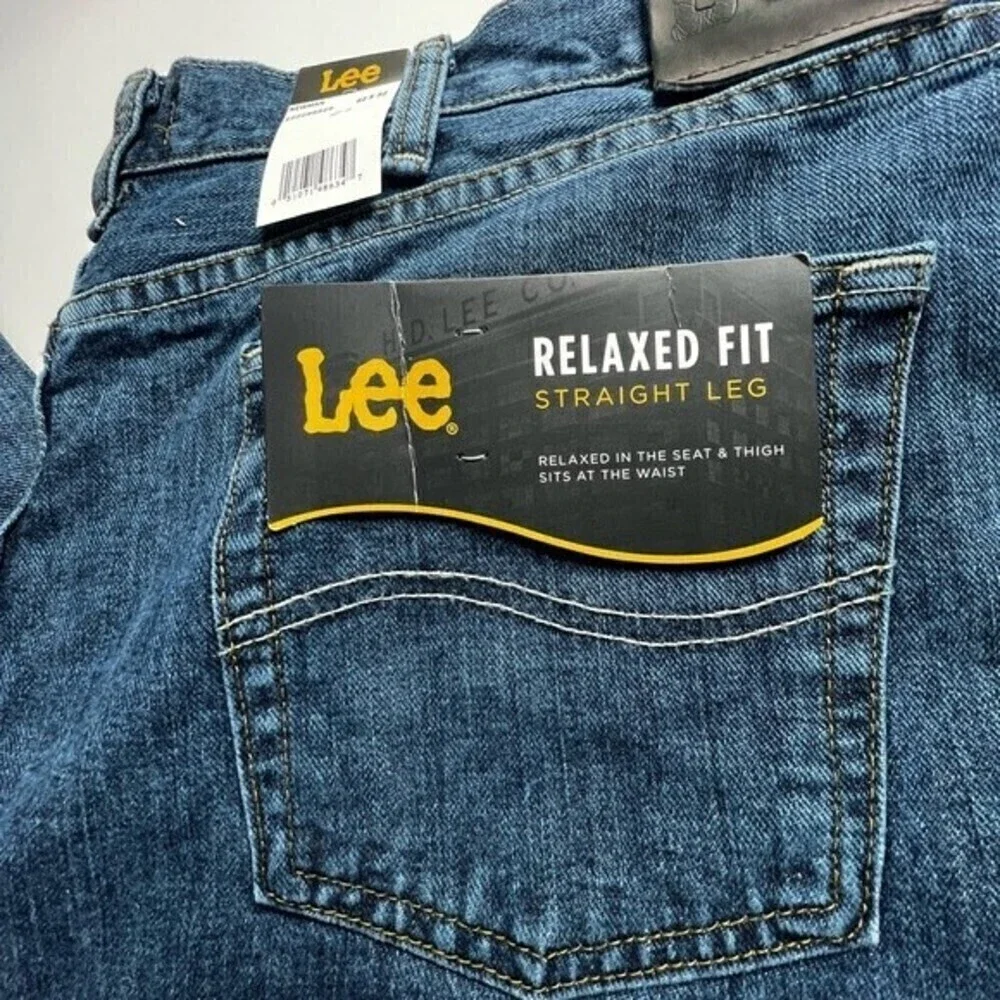 Lee Newman men’s Jean Relaxed Fit Straight Leg size 42x32.